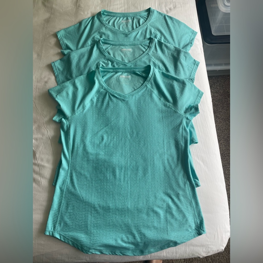 Kirkland set of 3 turquoise tops, selling together. GUC.